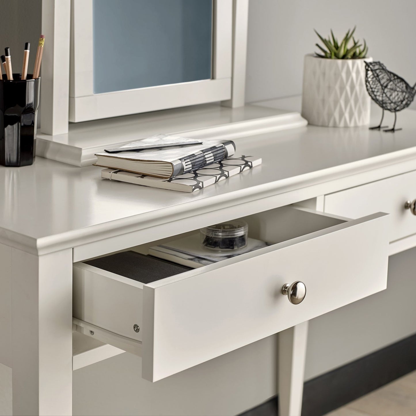 ASHBY WHITE DRESSING TABLE