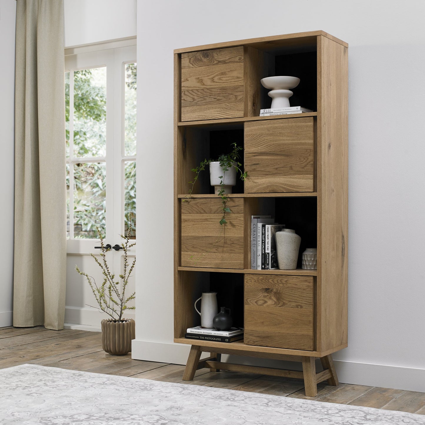 SATURN DISPLAY CABINET