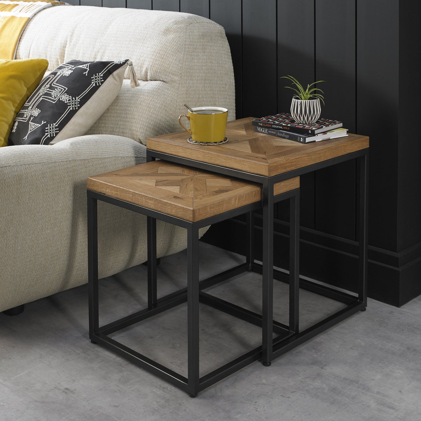 NEWTON NEST OF TABLES