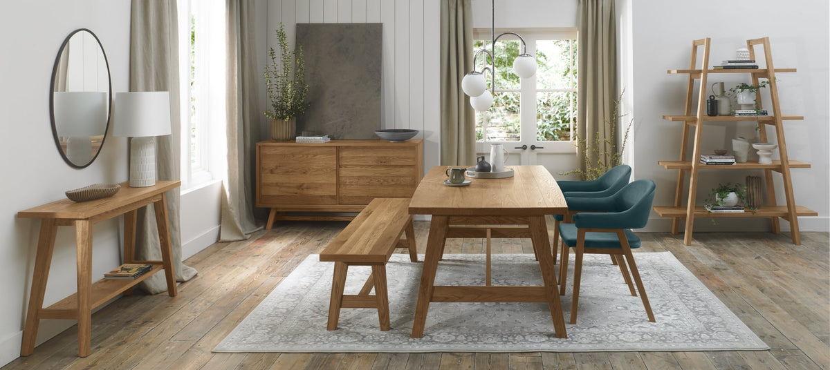 SATURN 4-6 EXTENSION DINING TABLE