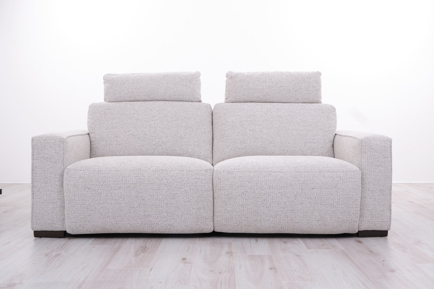 VOLTERRA 2.5 SEATER POWERED RECLINER