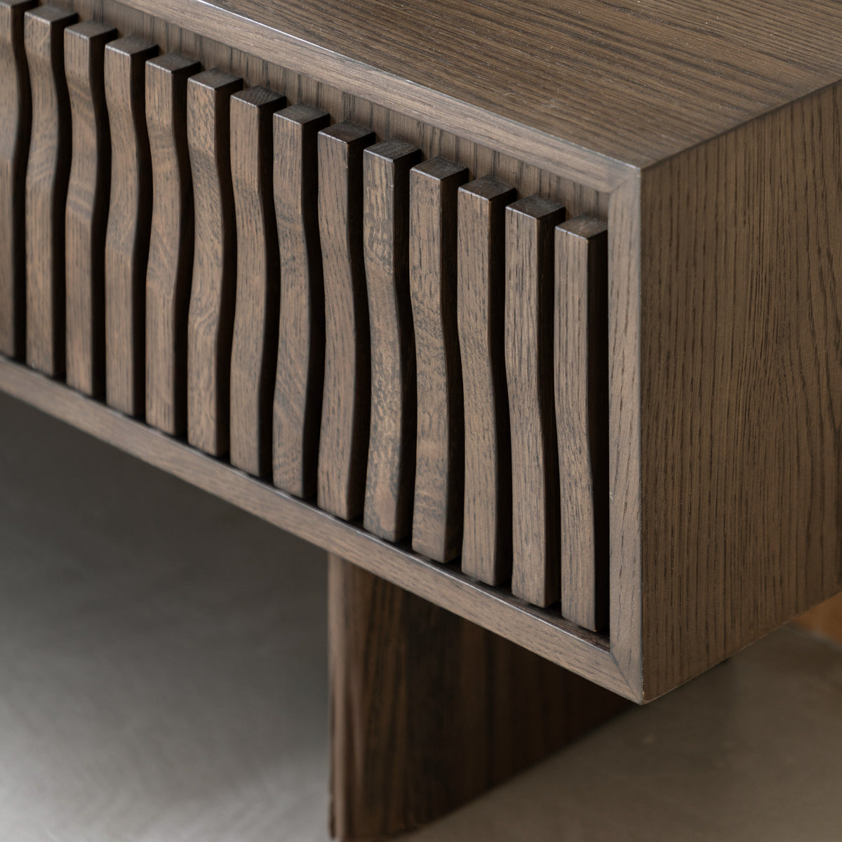 DINGLE 180CM MEDIA UNIT