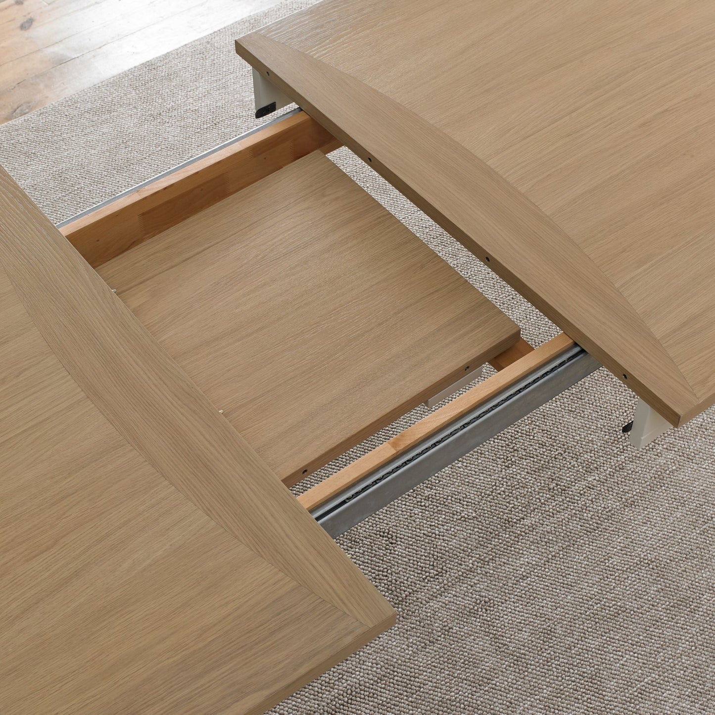 PRESTON 6-8 SEATER EXTENSION DINING TABLE