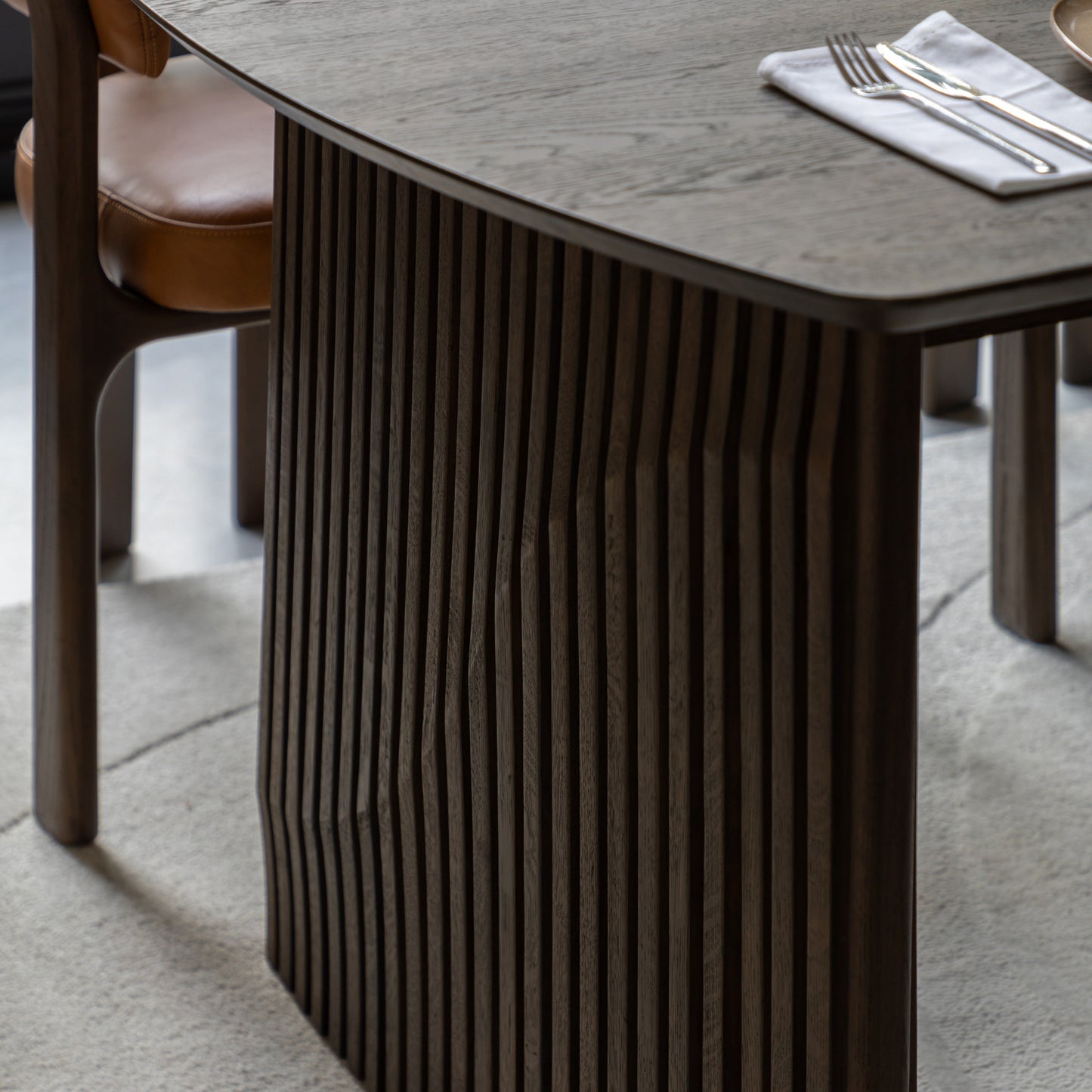 DINGLE 180CM EXTENDING TABLE