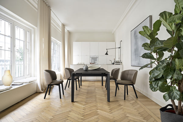 DOGMA DINING TABLE
