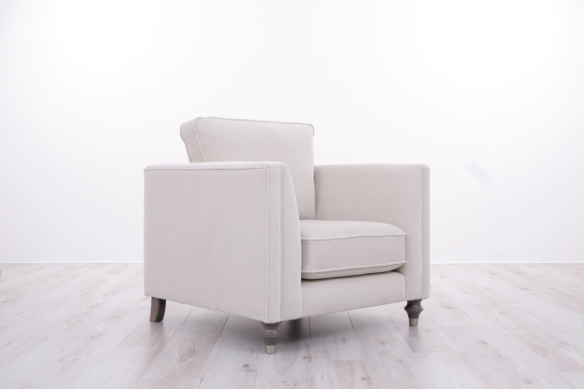 VIVIEN CHAIR