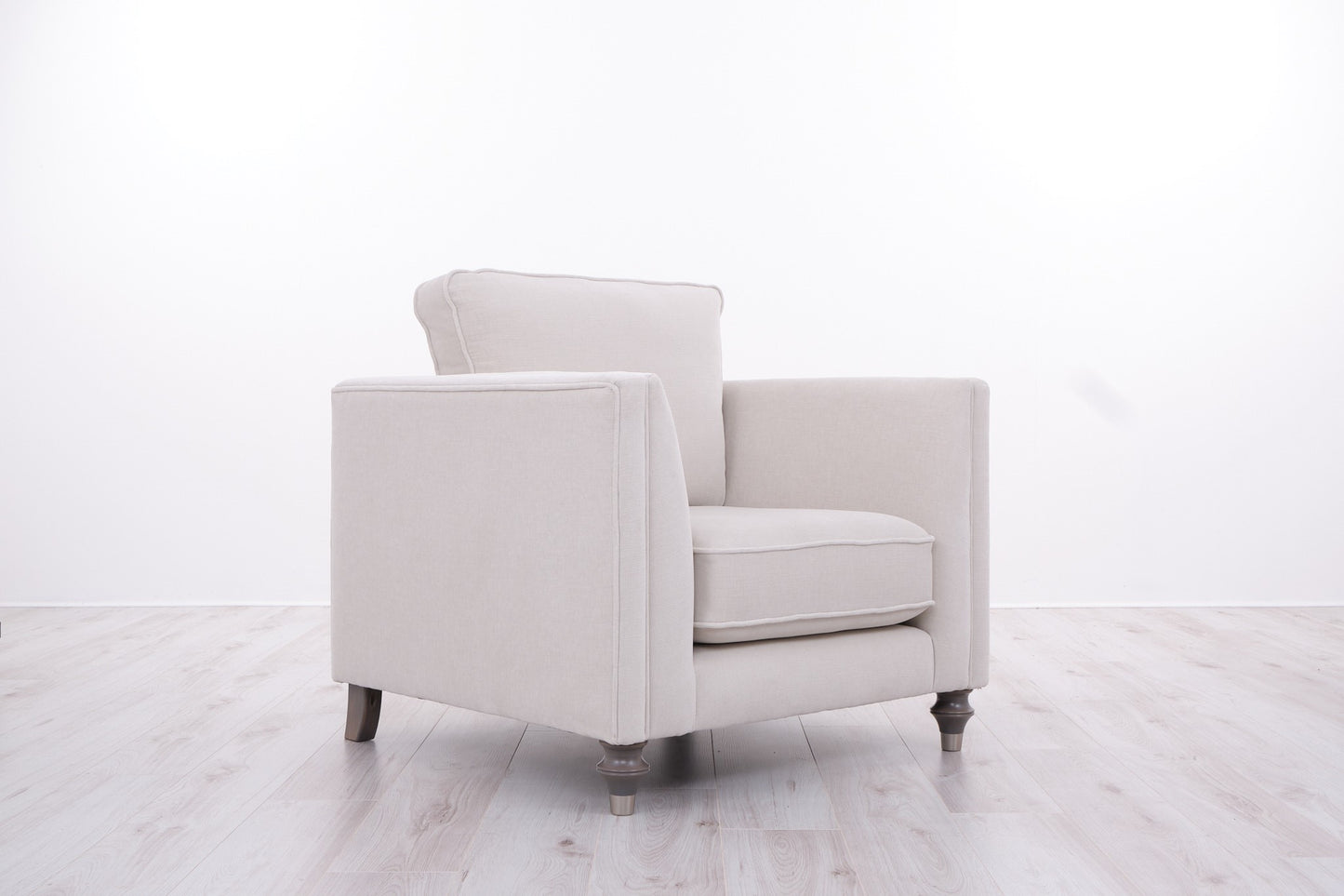 VIVIEN CHAIR