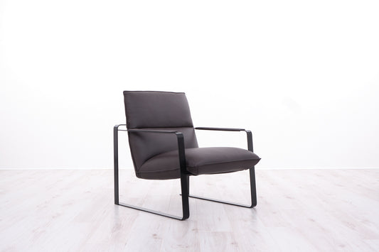 SANDY LEATHER CHAIR