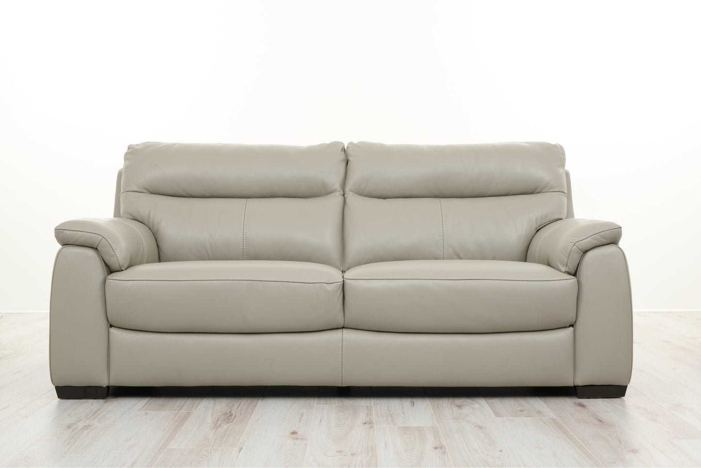 VALERO 2.5 SEATER STATIC