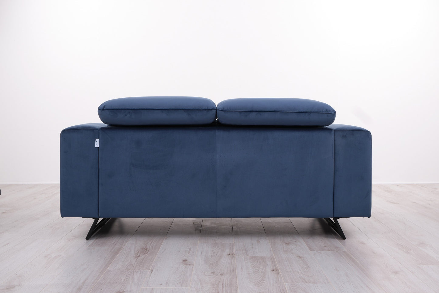 MENTANA 3 SEATER MANUL HEADREST 216CM