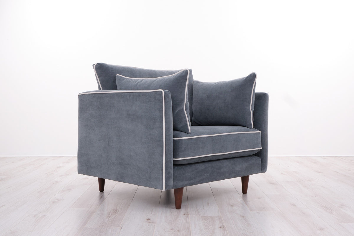 DOYLE CHAIR