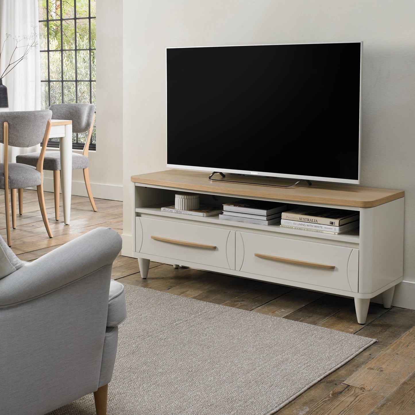 PRESTON ENTERTAINMENT UNIT