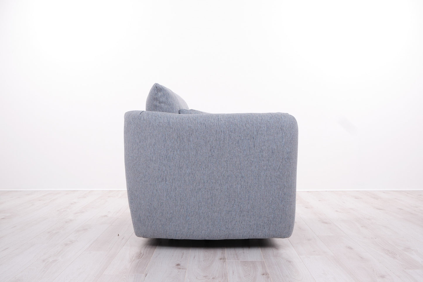 HELENA SWIVEL CHAIR