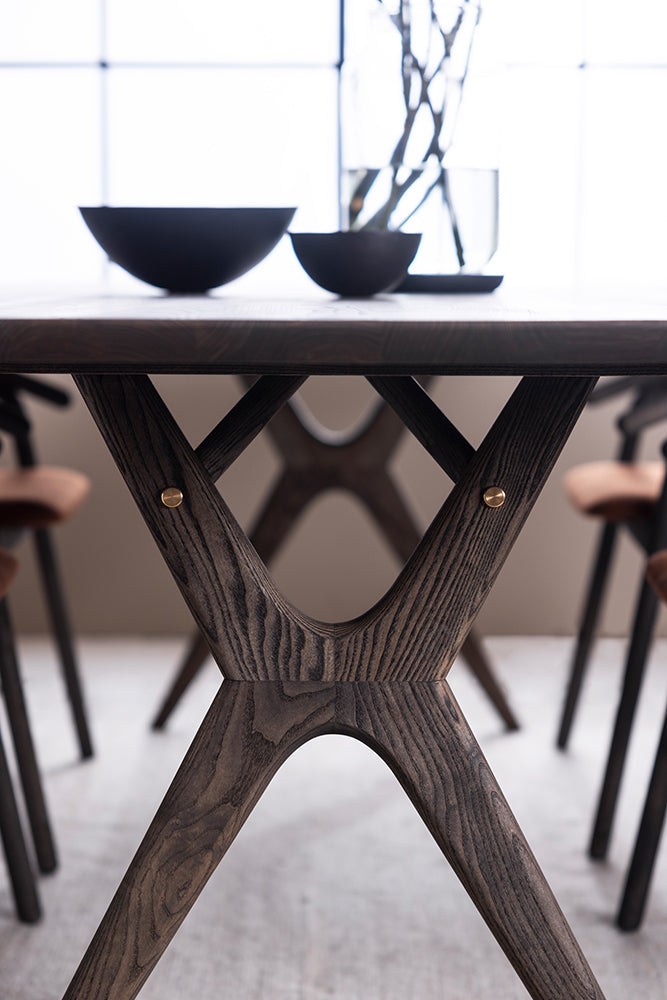 CORSICA DINING TABLE