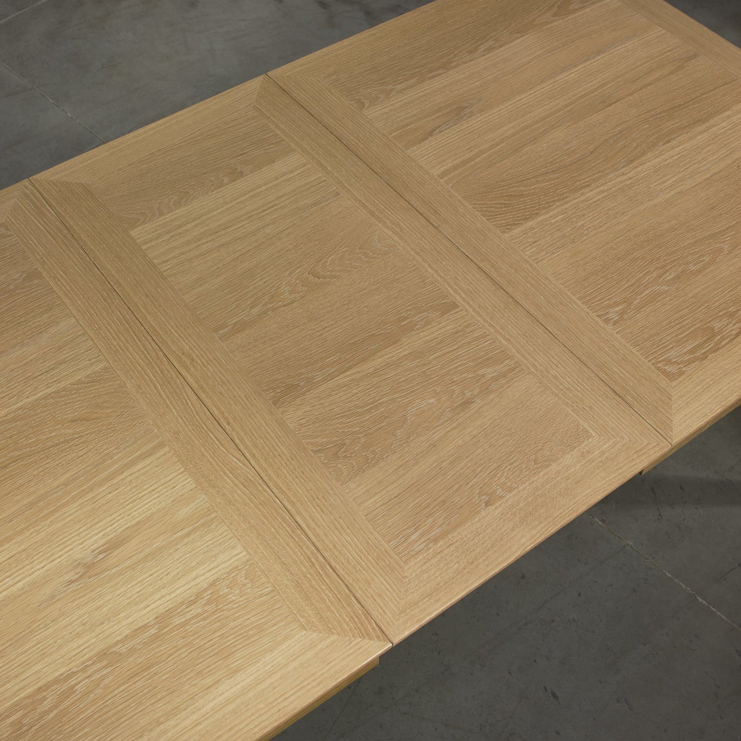 JOSHUA 4-6 EXTENSION DINING TABLE