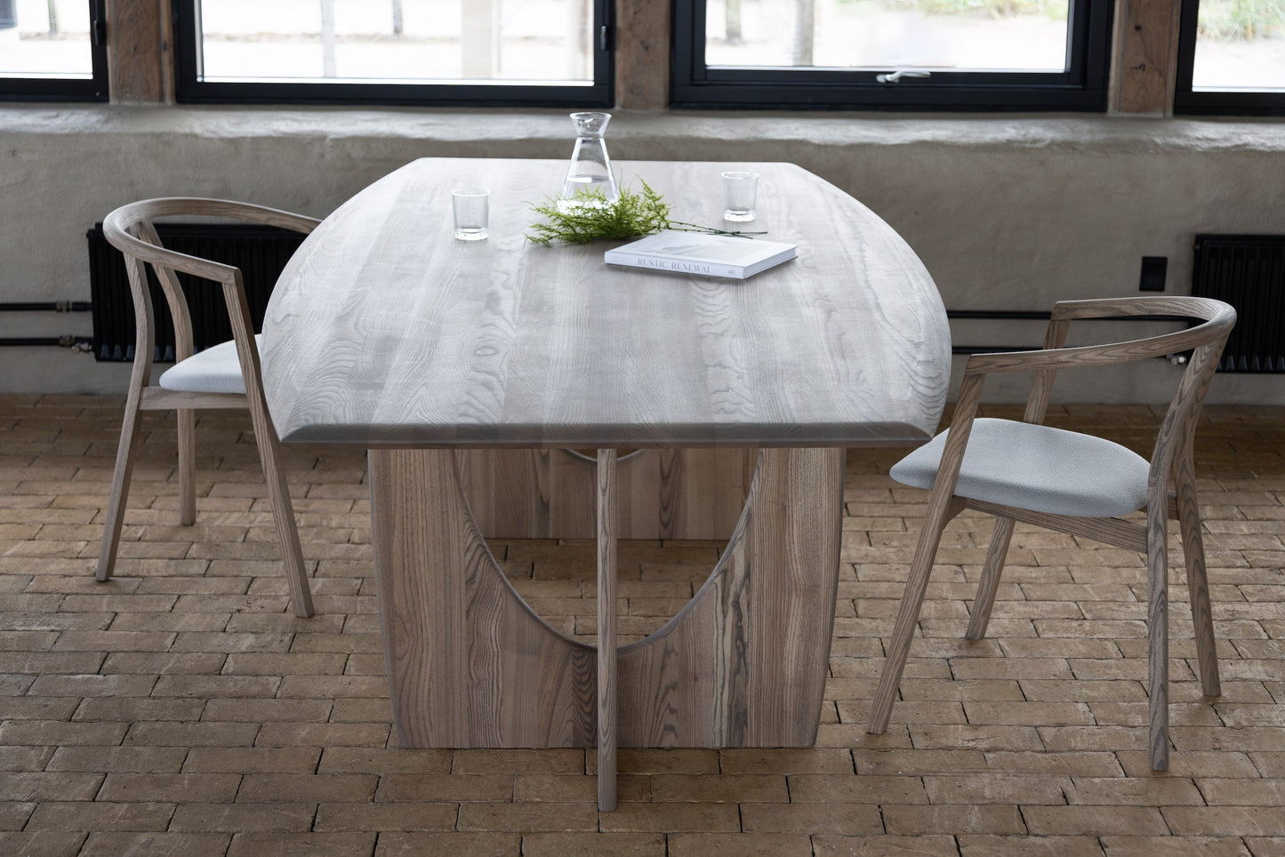 LANGLEY DINING TABLE