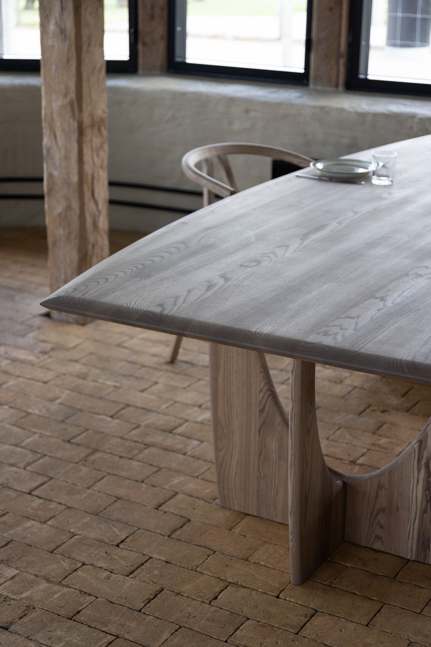 LANGLEY DINING TABLE