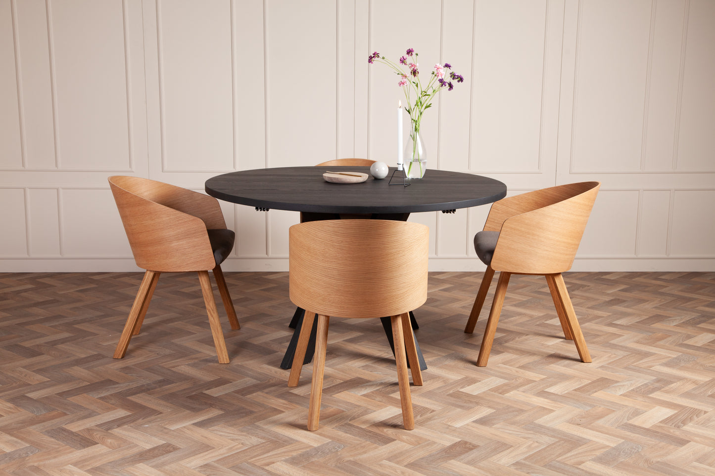 DENVER DINING TABLE