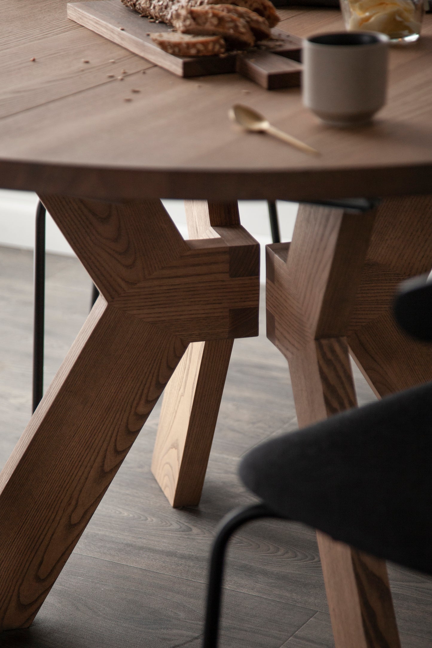 DENVER DINING TABLE