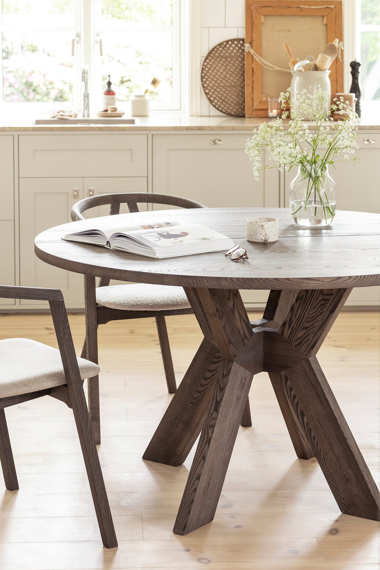 DENVER DINING TABLE