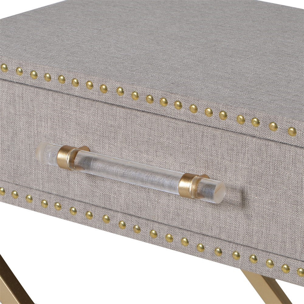 LINEN CROSS LEG LOCKER