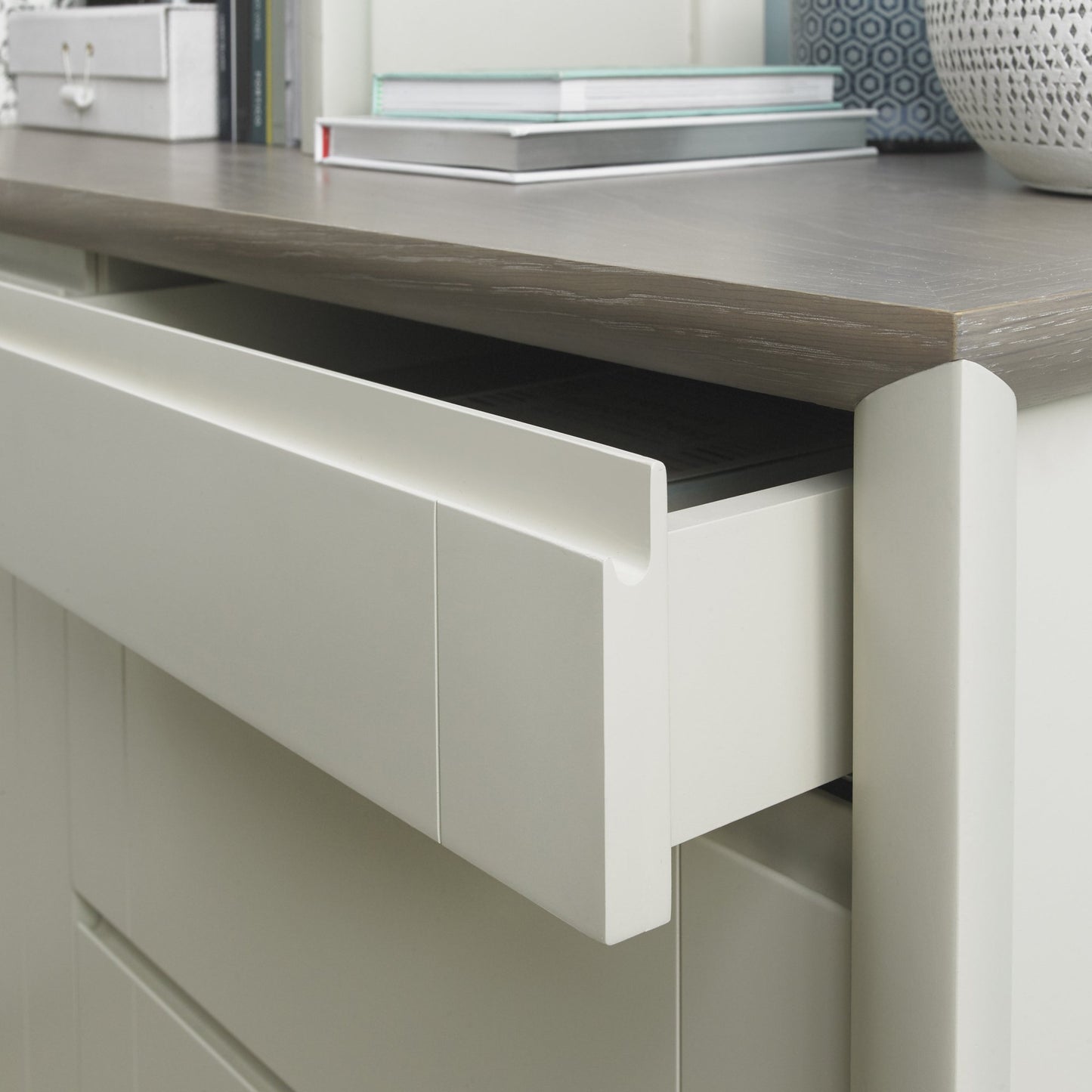 RIGA WIDE SIDEBOARD